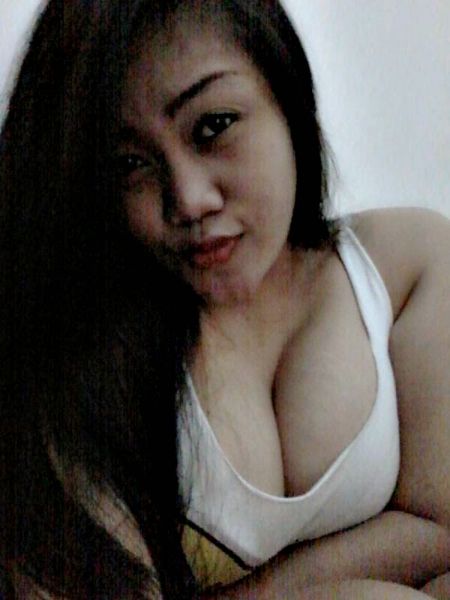janda muda bugil
