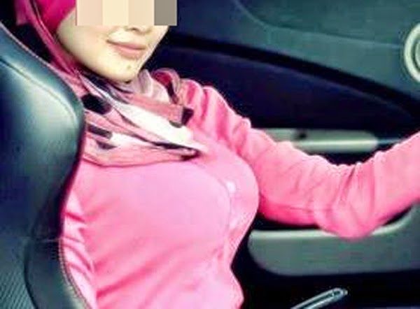 jilbab payudara