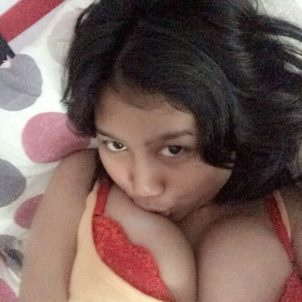 memek bugil lagi ngangkang
