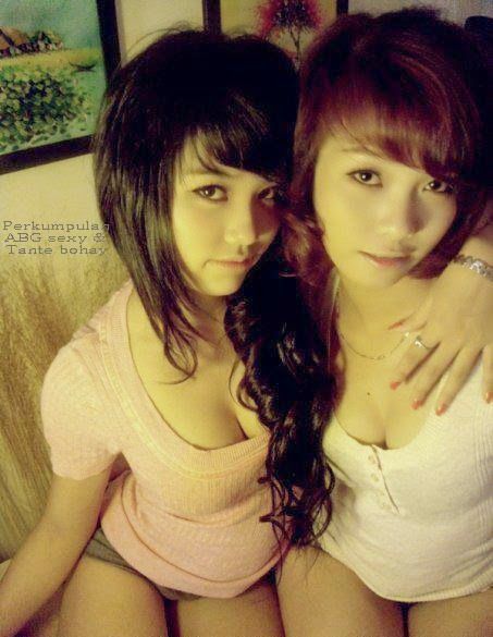tetek gede