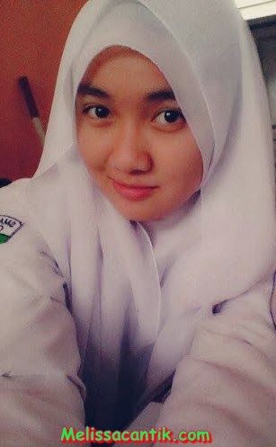 memek bugil lagi ngangkang gadis