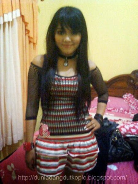 mela berbi bugil