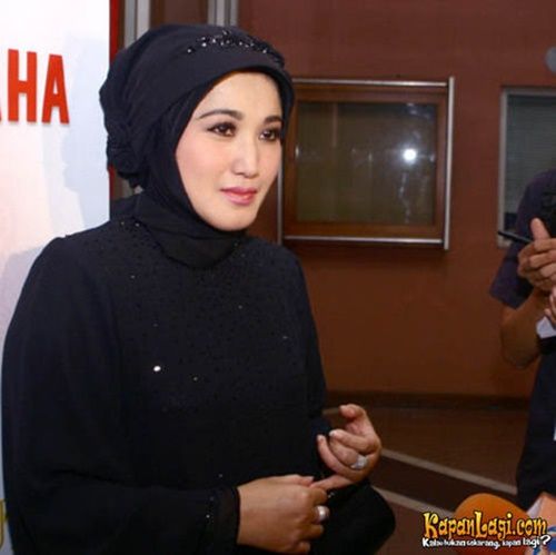 foto artis indonesia pamer toket