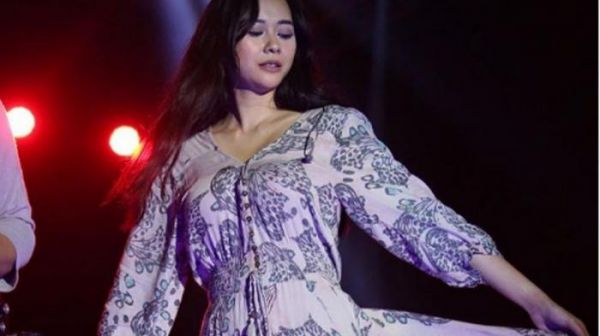 galeri foto hot aura kasih