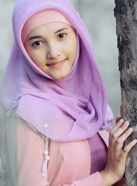 cewek jilbab bugil nyepong