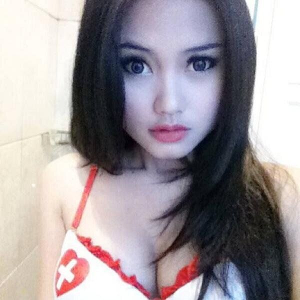 cewek cantik bugil