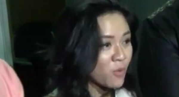 ibu hamil jonkok