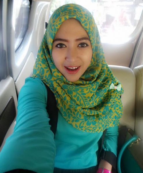 cantik bugil masturbasi