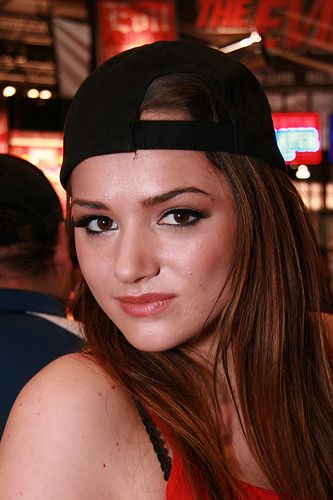 zaskia gotik dan siti badriah