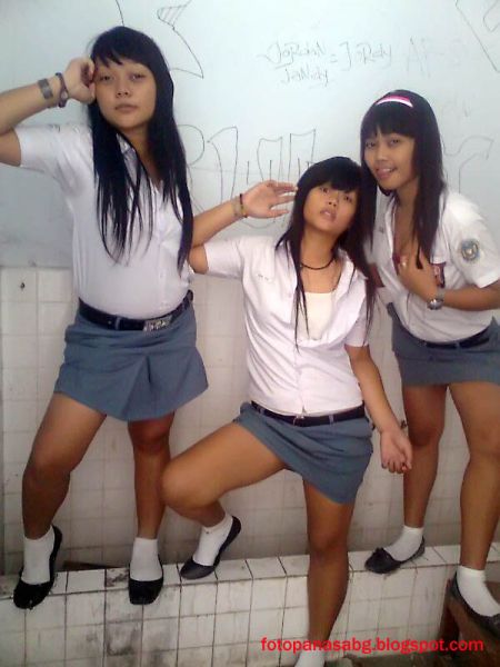 gadis bugil hot