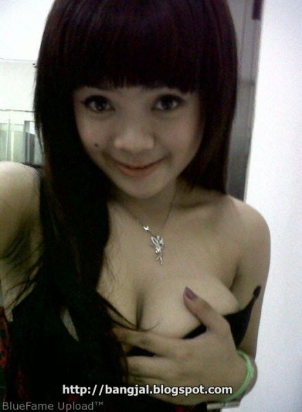 gadis ngangkang