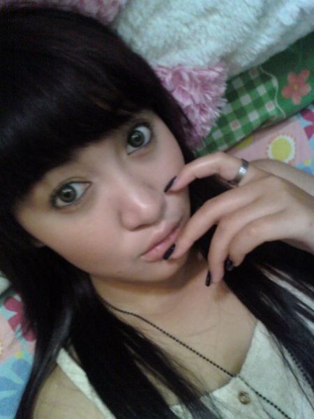 cewek bugil ngangkang