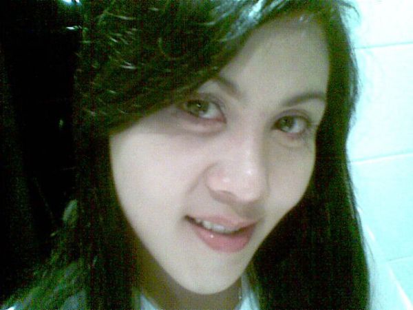 cewek kebelet pipis