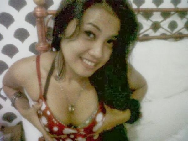 penyanyi dangdut bugil