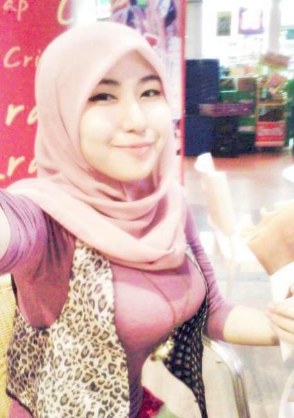 cewek jilbab bugil