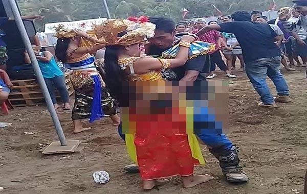 sepasang penari bali