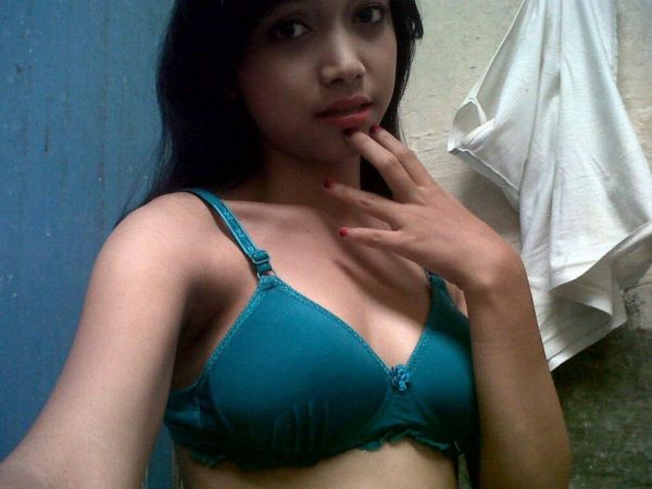 ngentot memek mulus