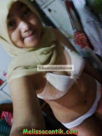 gadis jilbab