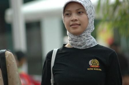 jilbab pelajar pramuka pacaran lagi