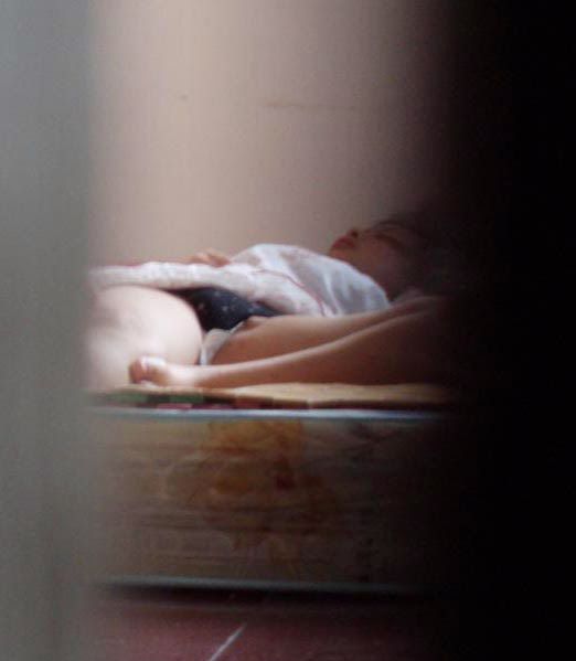 belahan memek cewek bugil