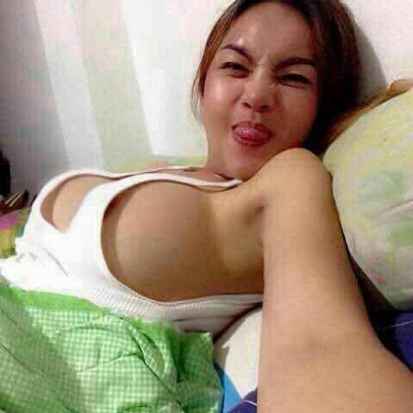 photo cewek ngemut kontol