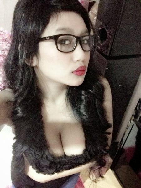 cewek cantik bugil