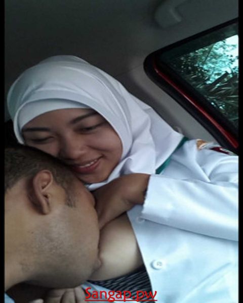 ngemut kontol manis
