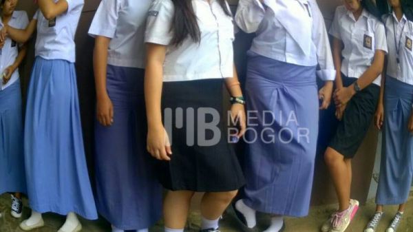 baju ketat spg
