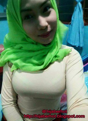 jilbab payudara