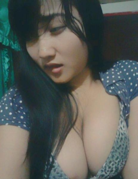 jilbab toket gede