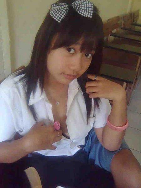 memek bugil lagi ngangkang