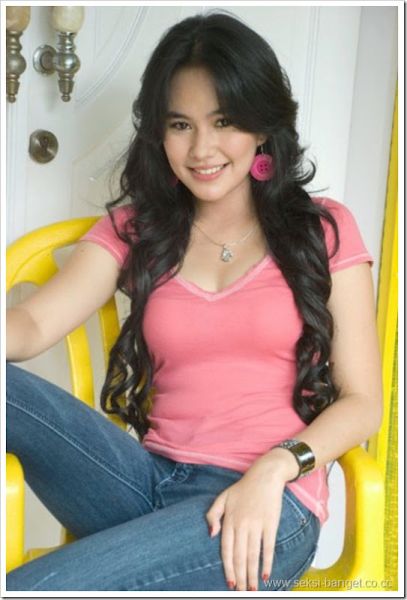 skandal kartika putri hijab