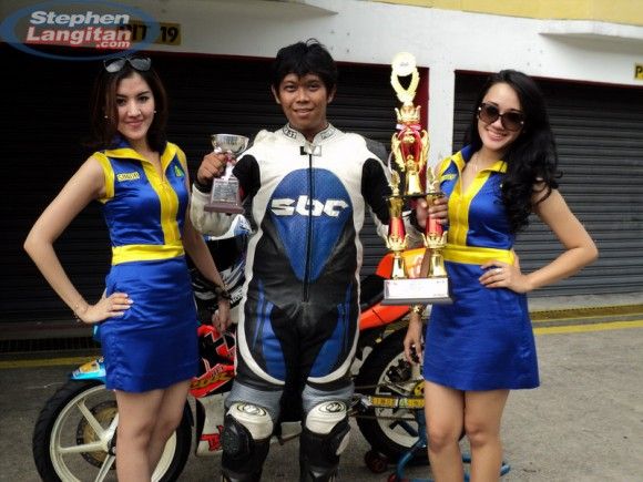 intip pipis