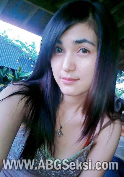 gambar orang menunjuk tangan