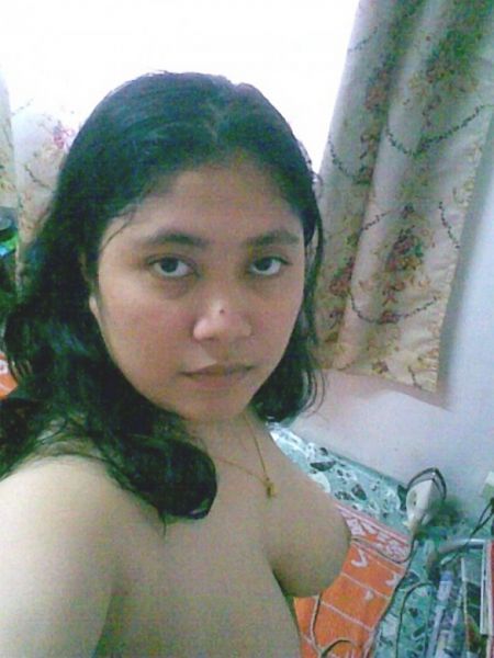 pembantu semok