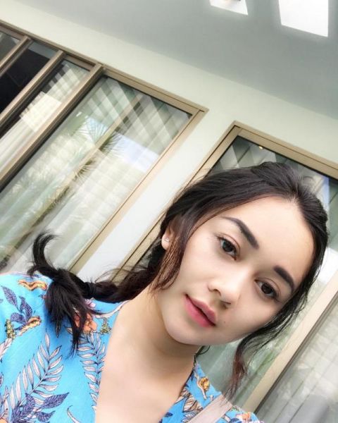 baju adat maluku