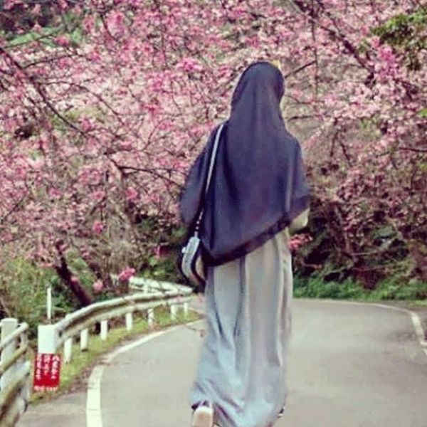 gambar orang romantis