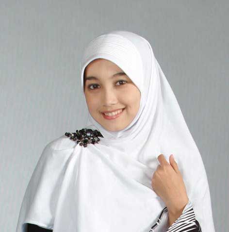 wanita berhijab dan bercadar