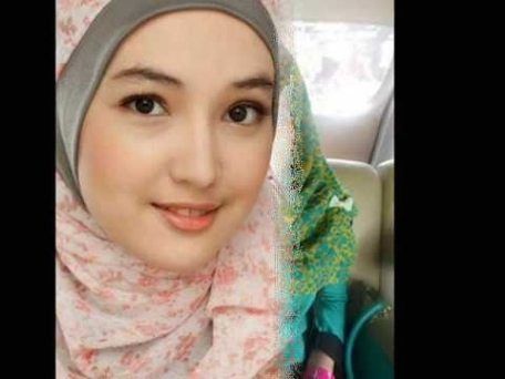 gambar animasi berhijab dari belakang