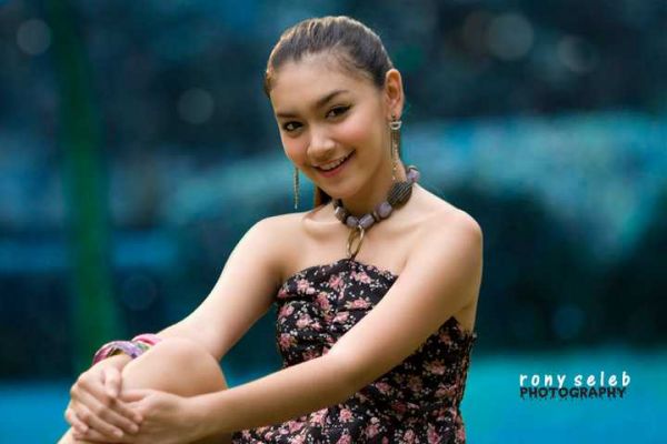 sandra dewi bugil tanpa busana