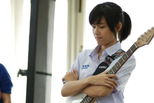sandra dewi bugil