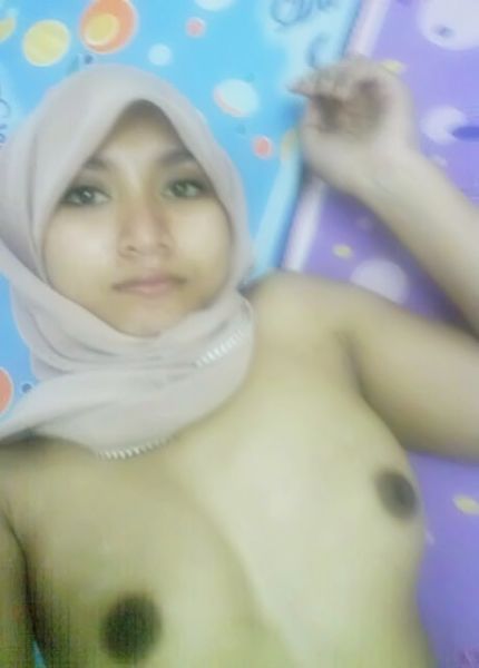 kontol masuk memek cewek bugil