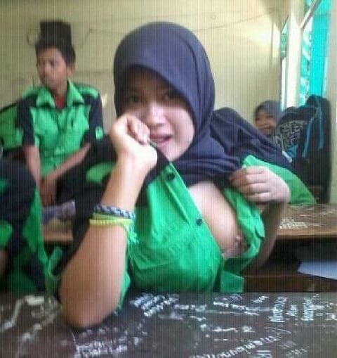 jilbab nyepong