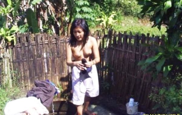 ngintip cewek mandi bugil