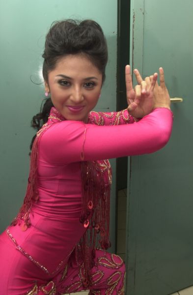 cinta laura bugil