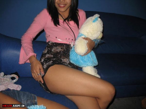 model panas pamer memek