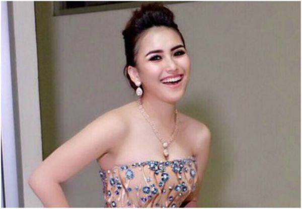 skandal ayu ting ting
