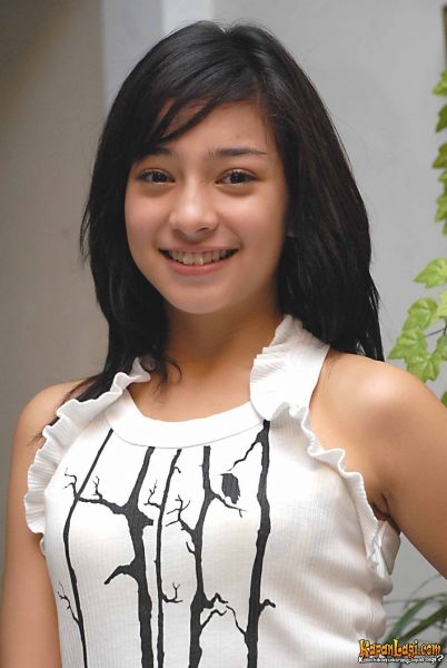 dessy ratnasari