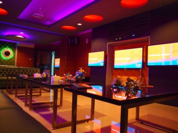 karaoke stage