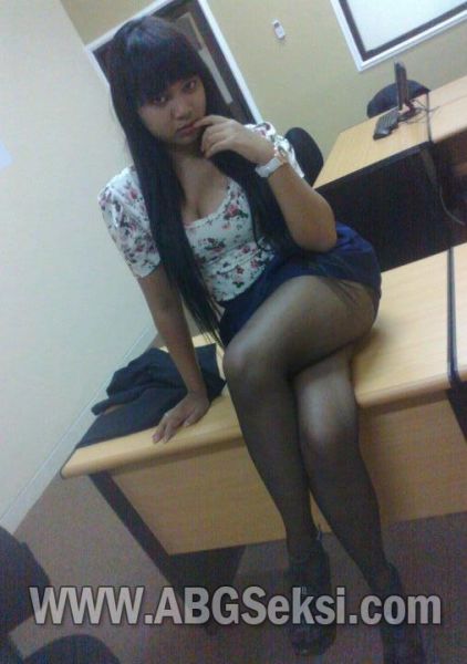 sekretaris cantik